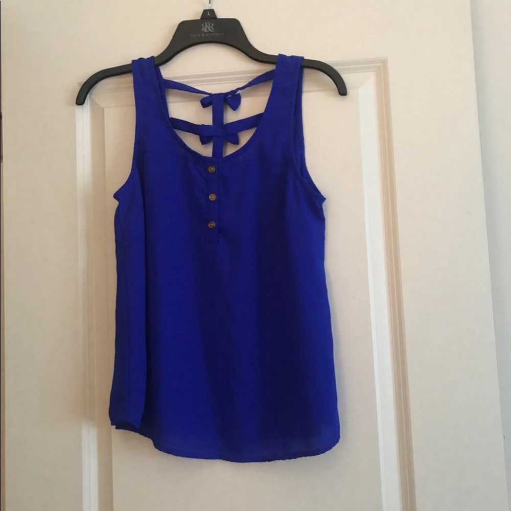 Charlotte russe cut out tank